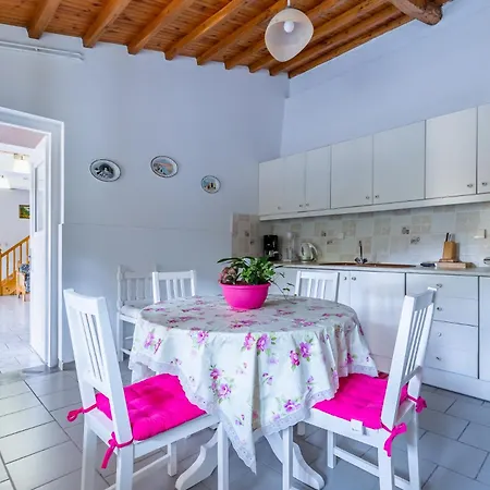 Avgeri Panormos (Skopelos)