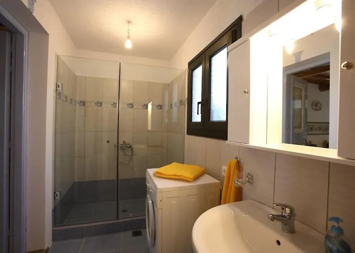 Avgeri Panormos (Skopelos)